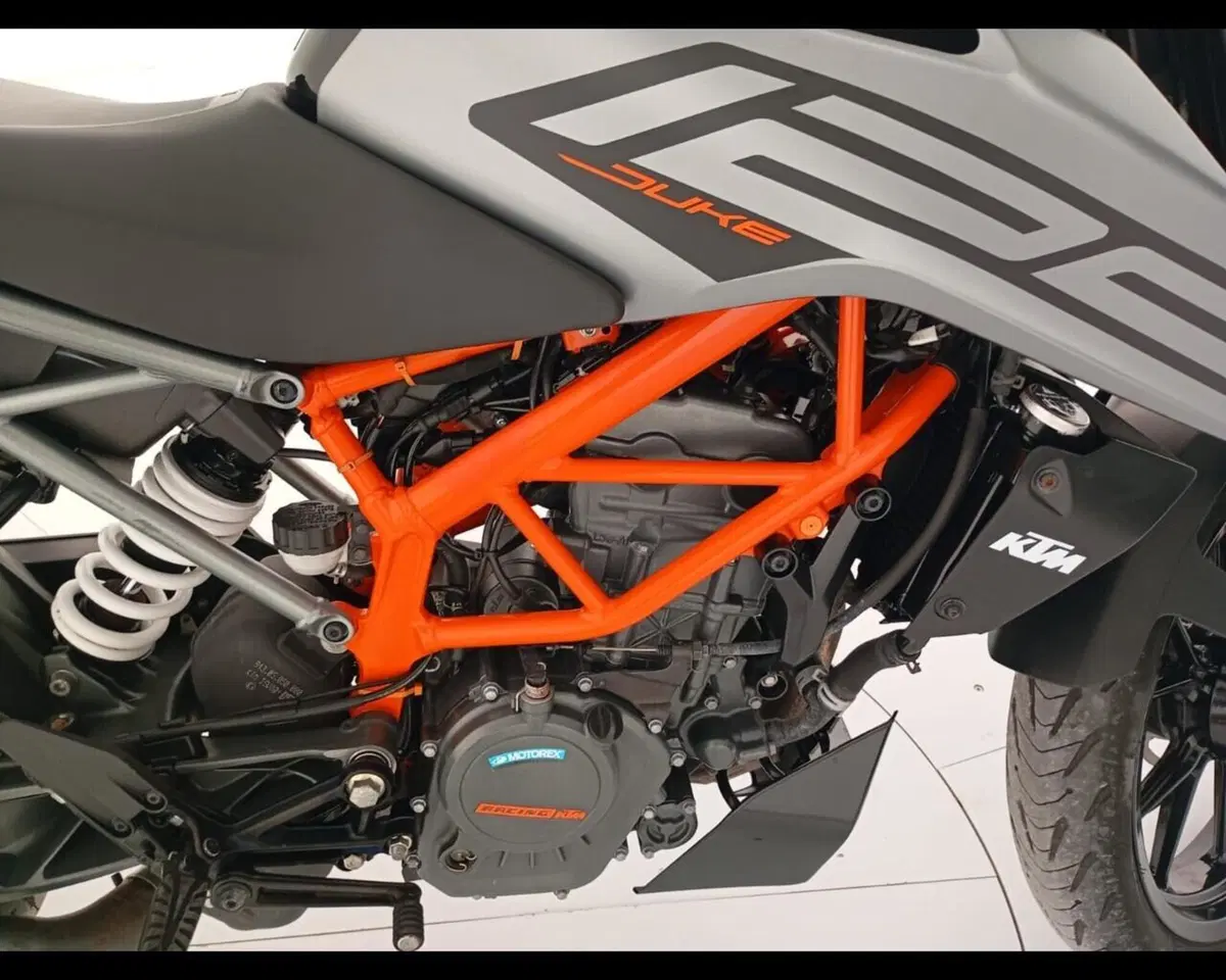 KTM 125 Duke (2021 - 23) (8)