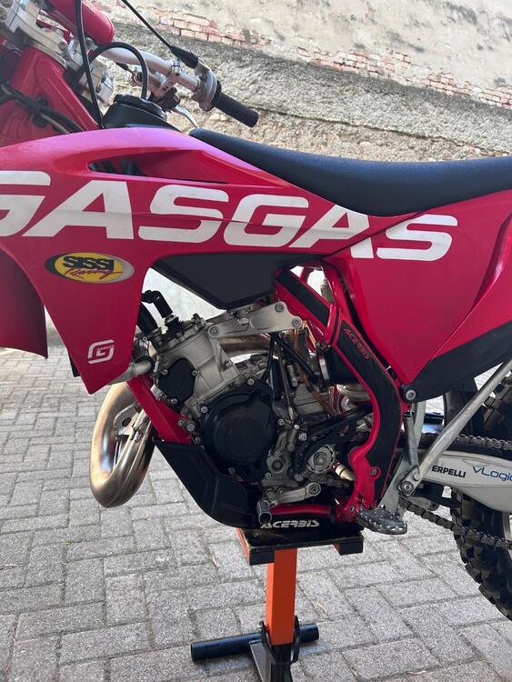 GASGAS MC 125 (2022) (4)