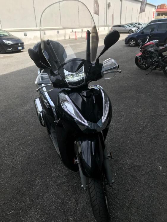 Honda SH 300 i ABS (2016 - 20) (3)