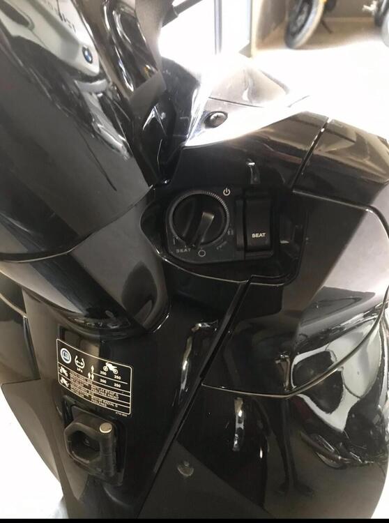 Honda SH 300 i ABS (2016 - 20) (5)