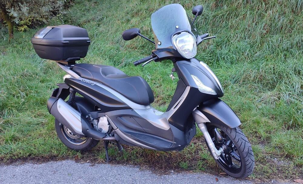 Piaggio Beverly 350 SportTouring ie ABS (2011 - 17) (5)