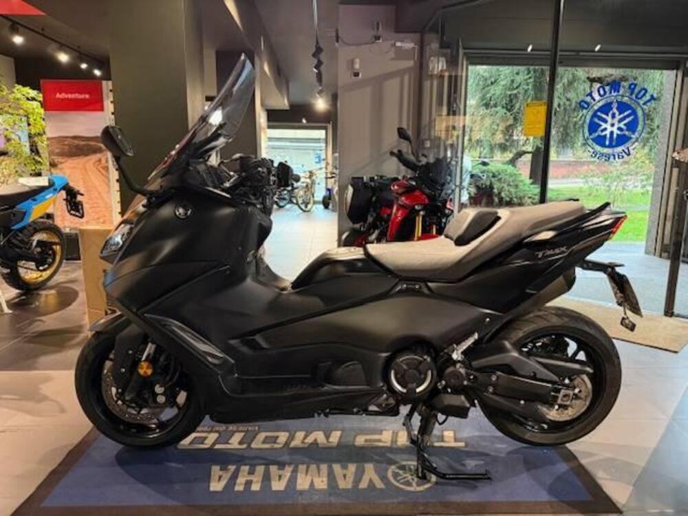 Yamaha T-Max 560 (2022 - 24) (2)