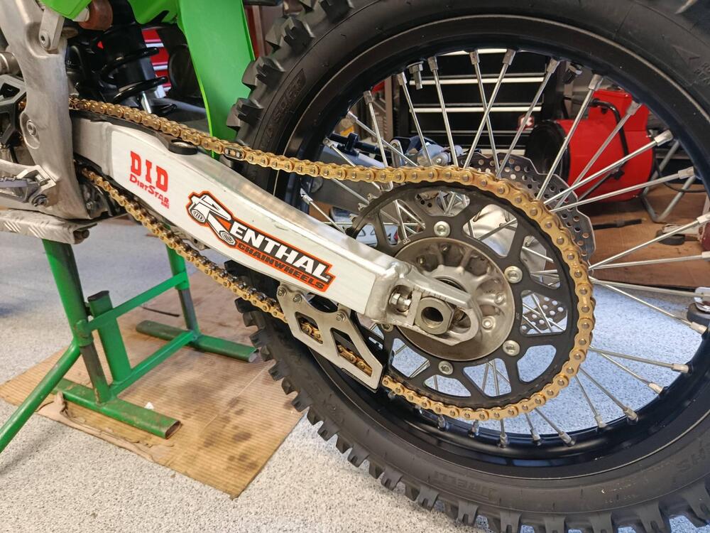 Kawasaki KX 450 F (2023) (4)