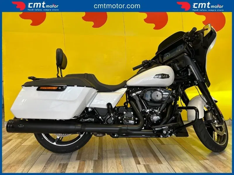 Harley-Davidson Street Glide (2024 - 26)