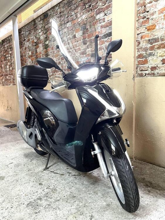 Honda SH 150 i (2017 - 19) (2)