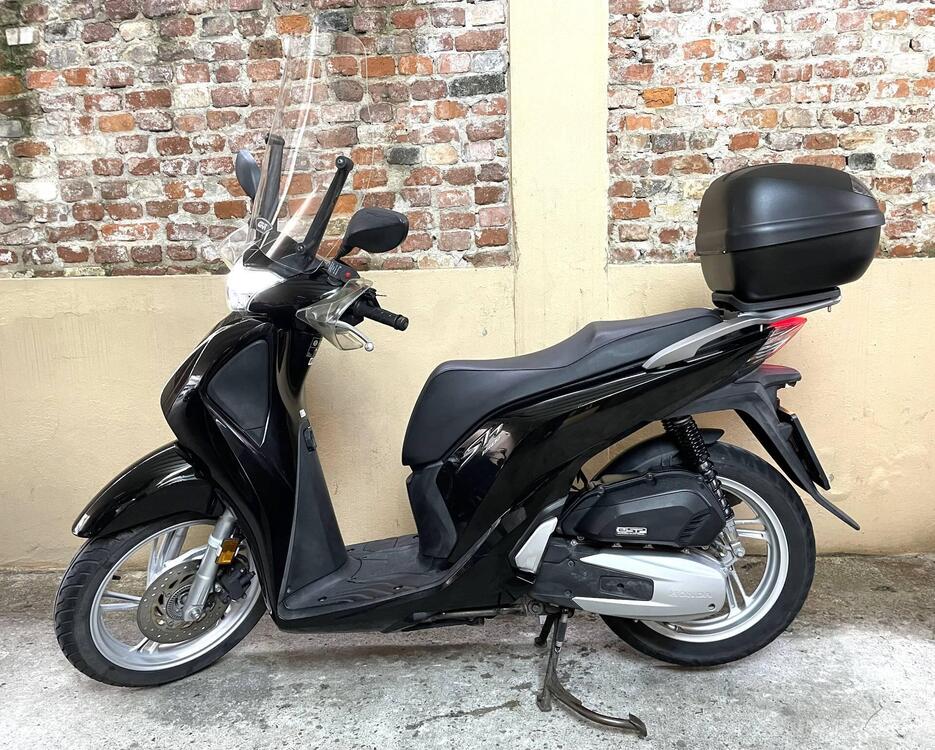 Honda SH 150 i (2017 - 19) (3)
