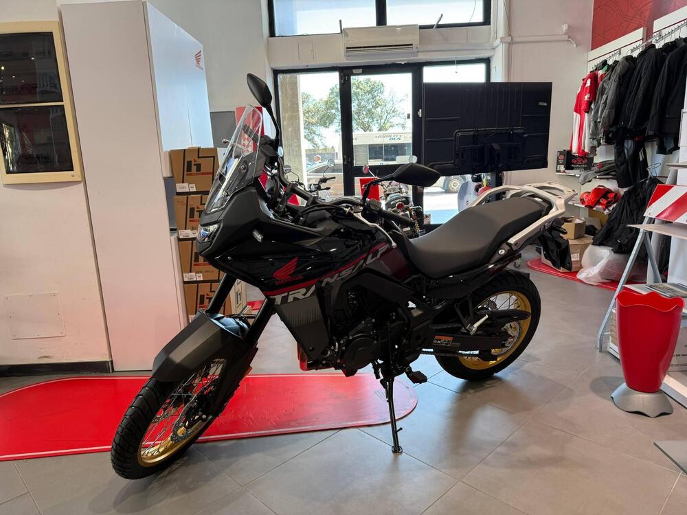 Honda Transalp XL750 (2025) (2)