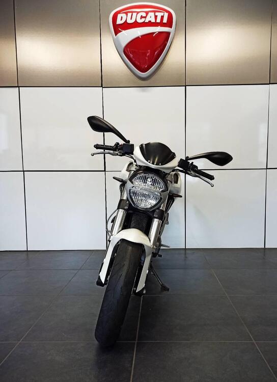 Ducati Monster 696 Plus (2007 - 14) (4)