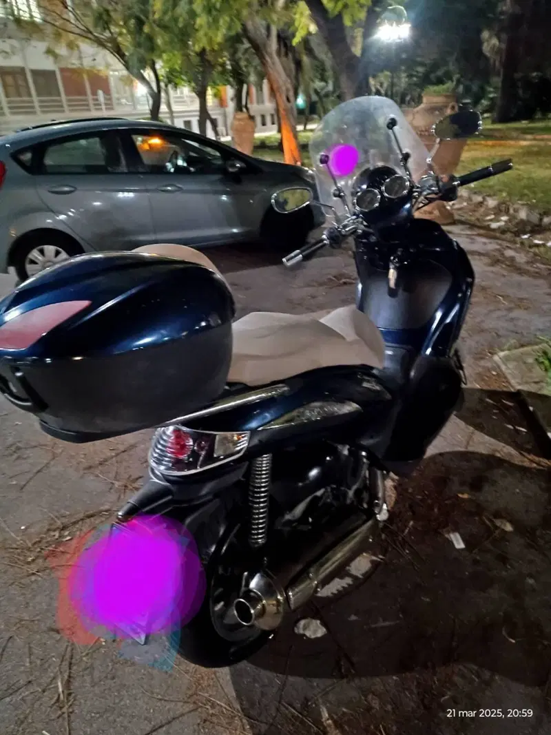 Piaggio Beverly Cruiser 500 (11)