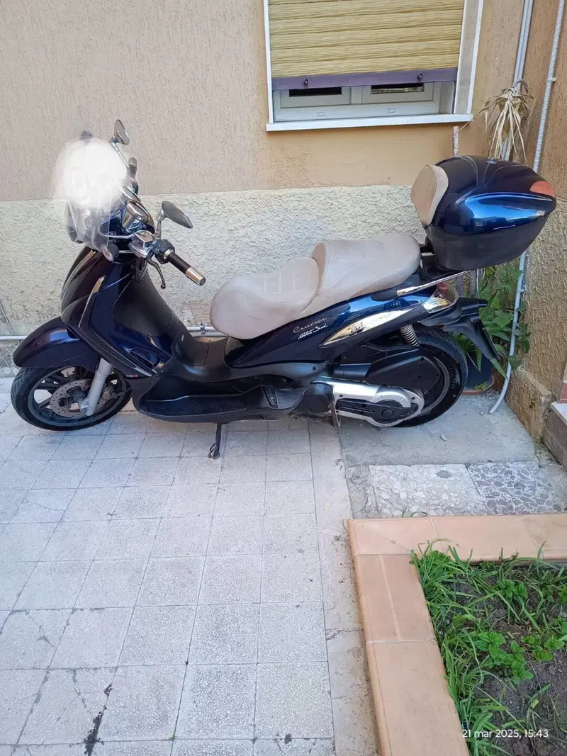 Piaggio Beverly Cruiser 500 (12)