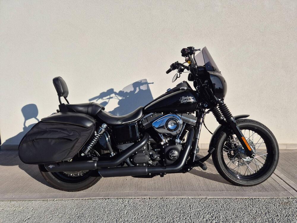 Harley-Davidson 1690 Street Bob (2017) - FXDB