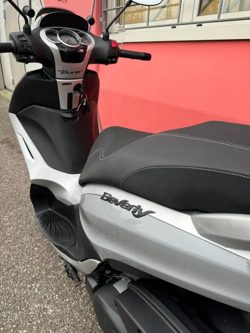 Piaggio Beverly 350 Tourer (2020) (7)