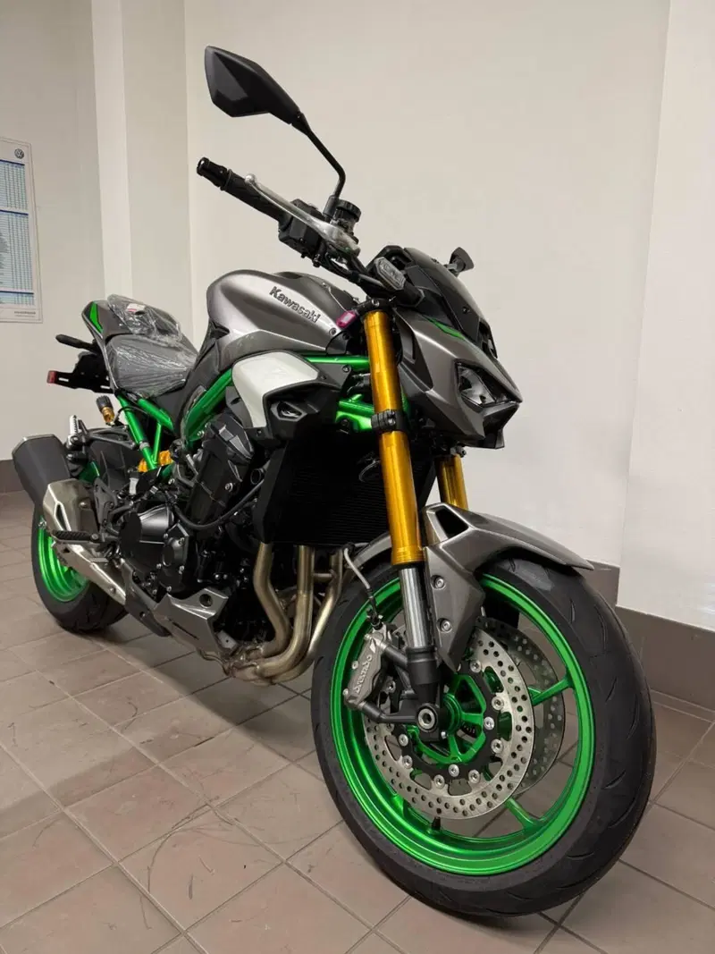Kawasaki Z 900 SE (2025 - 26) (3)