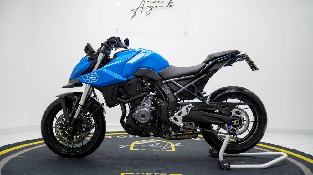 Suzuki GSX-8S (2025) (3)