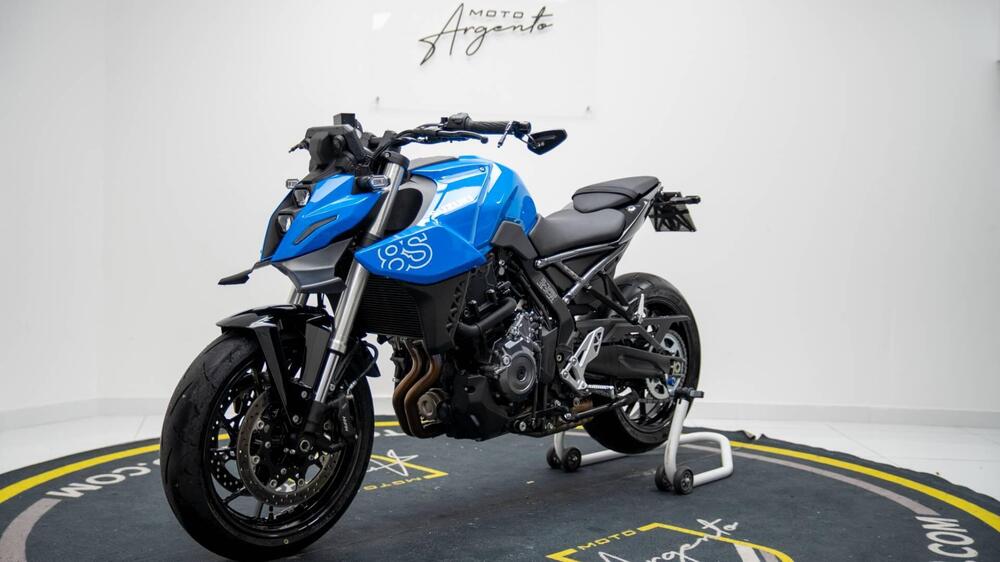 Suzuki GSX-8S (2025) (4)