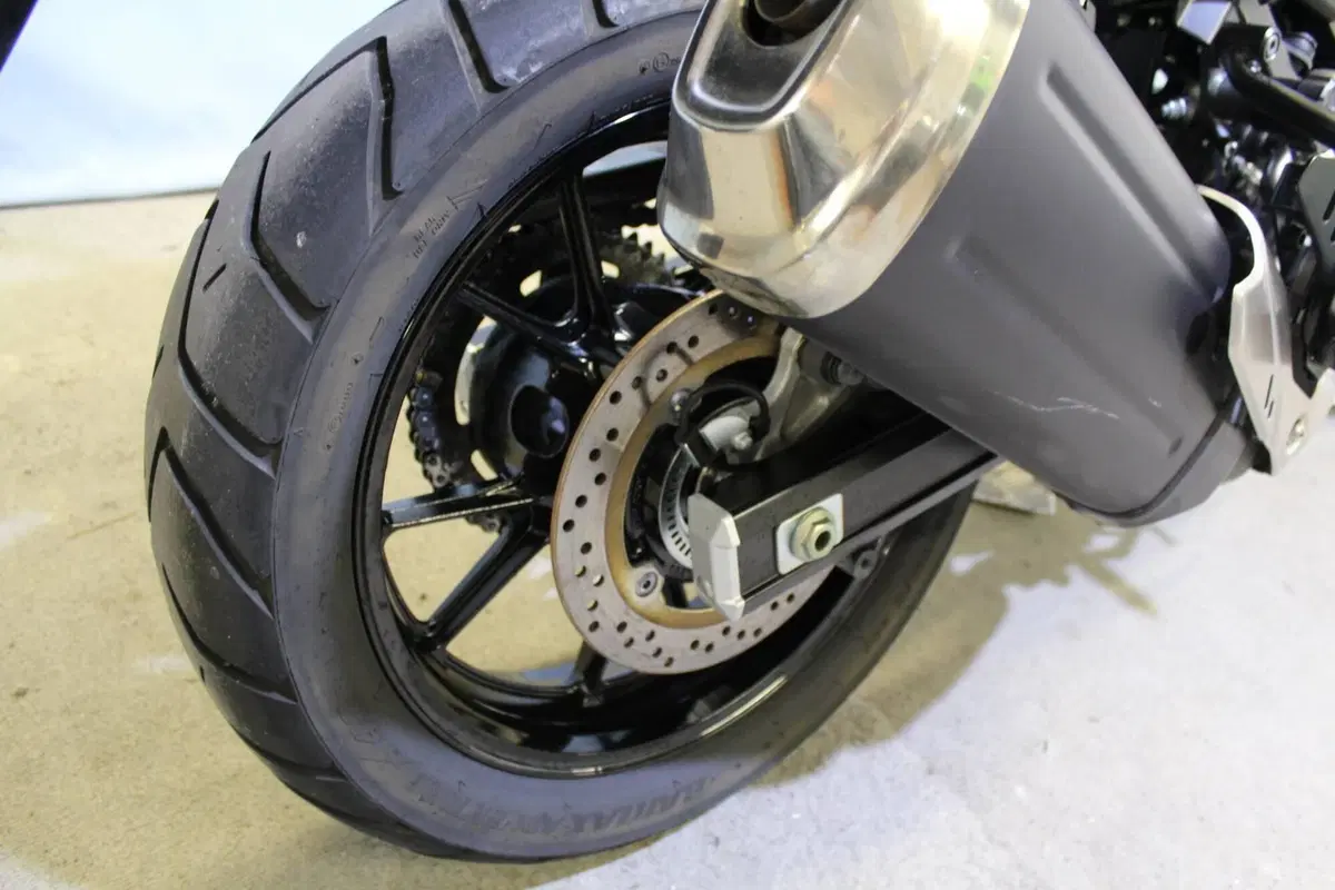 Suzuki V-Strom 650 (2021 - 25) (6)