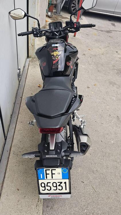 Honda CB 750 Hornet (2023 - 24) (4)