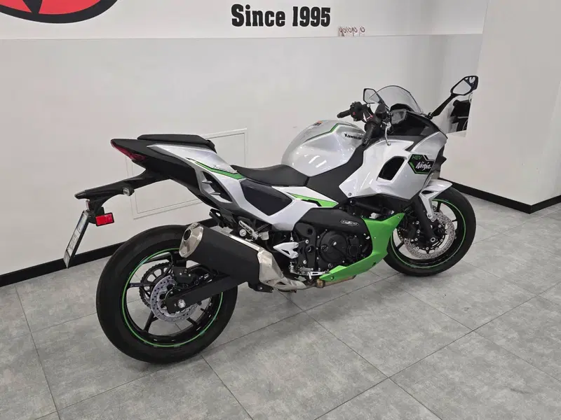Kawasaki Ninja 7 Hybrid (2024 - 26) (4)