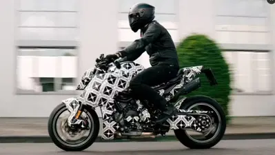 KTM e Brabus ci riprovano: "avvistato" il prototipo della nuova 1400 R