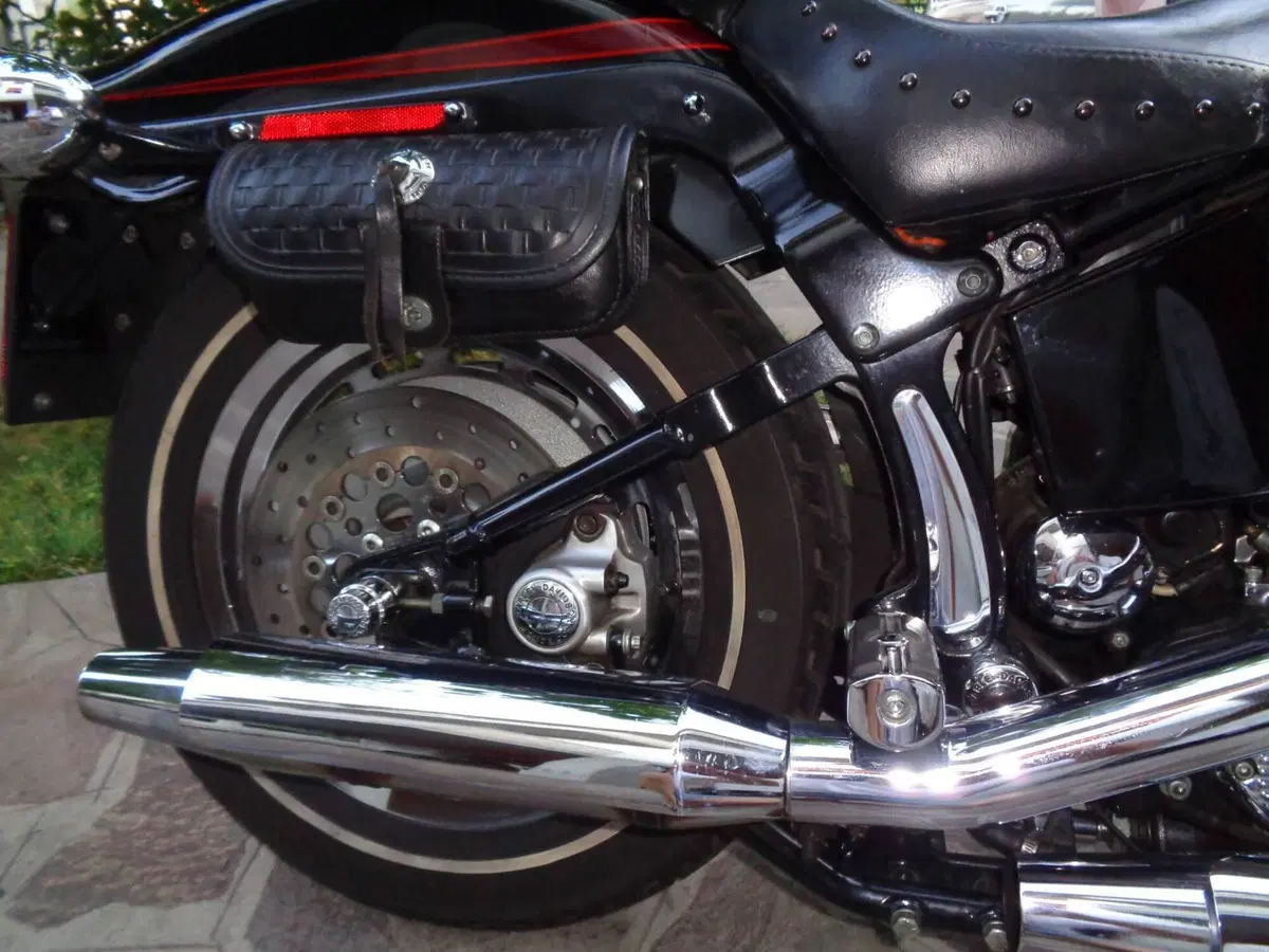 Harley-Davidson BAD BOY FLSTSB (15)