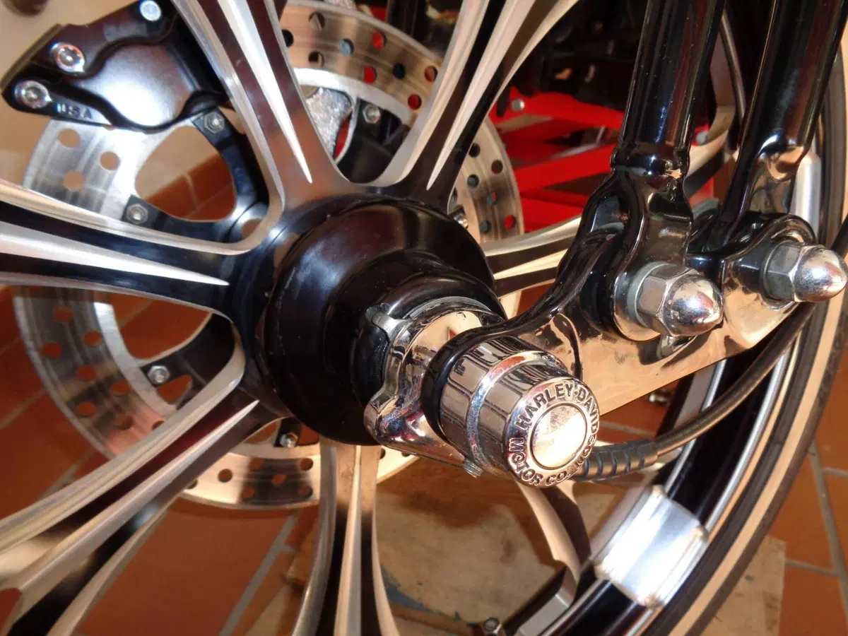 Harley-Davidson BAD BOY FLSTSB (16)