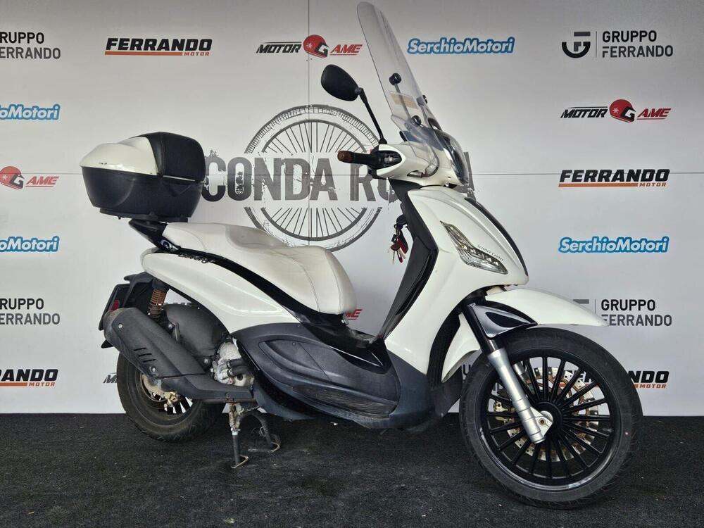 Piaggio Beverly 300 S (2021) (2)