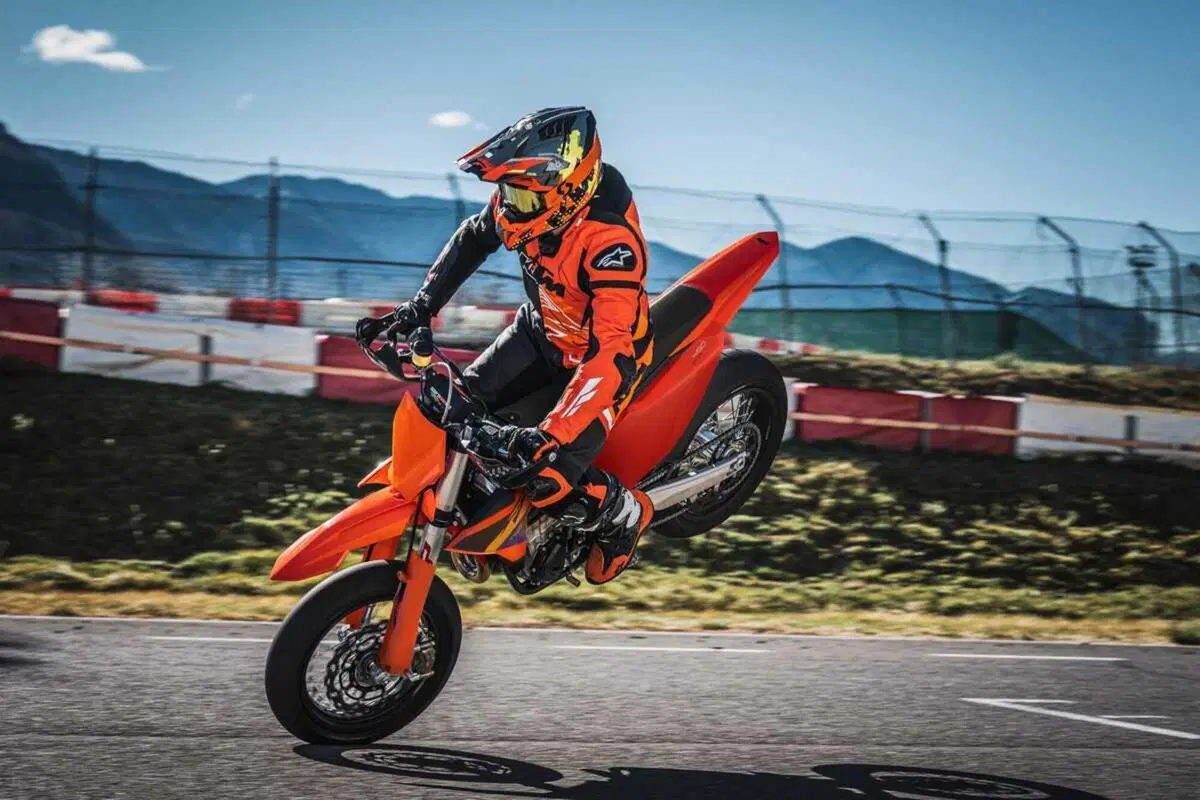 Ecco la KTM 450 SMR 2026 [GALLERY]