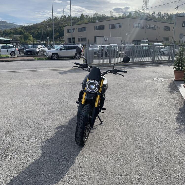 Moto Morini SEIEMMEZZO SCR (2022 - 25) (3)