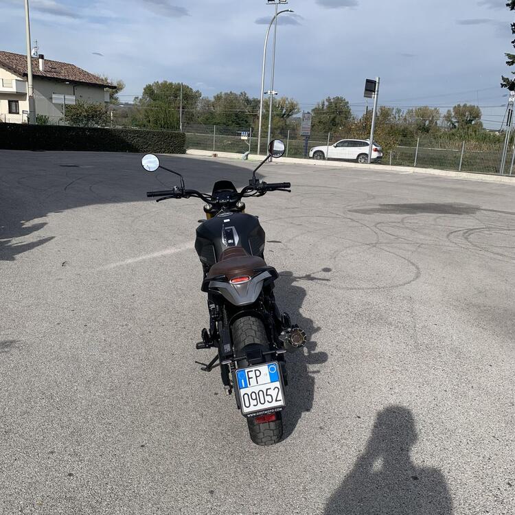 Moto Morini SEIEMMEZZO SCR (2022 - 25) (5)