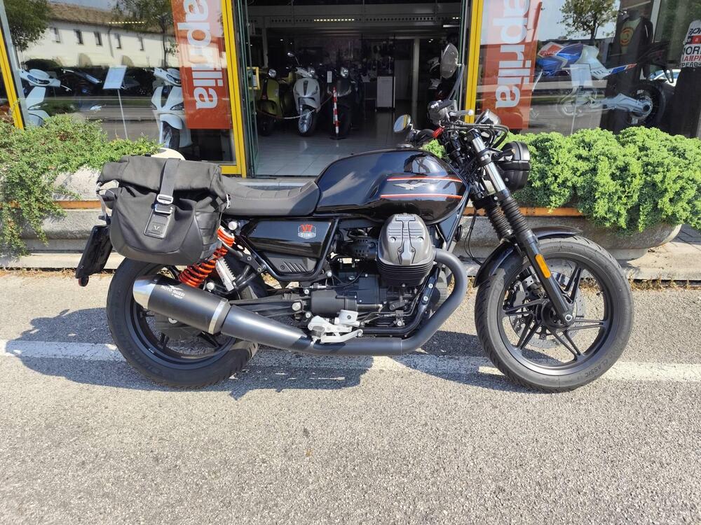 Moto Guzzi V7 Stone Special Edition (2022 - 25)