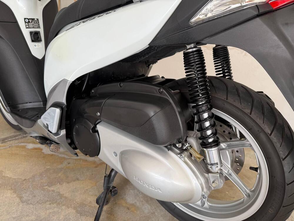 Honda SH 300 i (2011 - 14) (4)