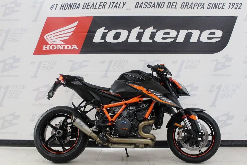 KTM 1290 Super Duke R (2021)