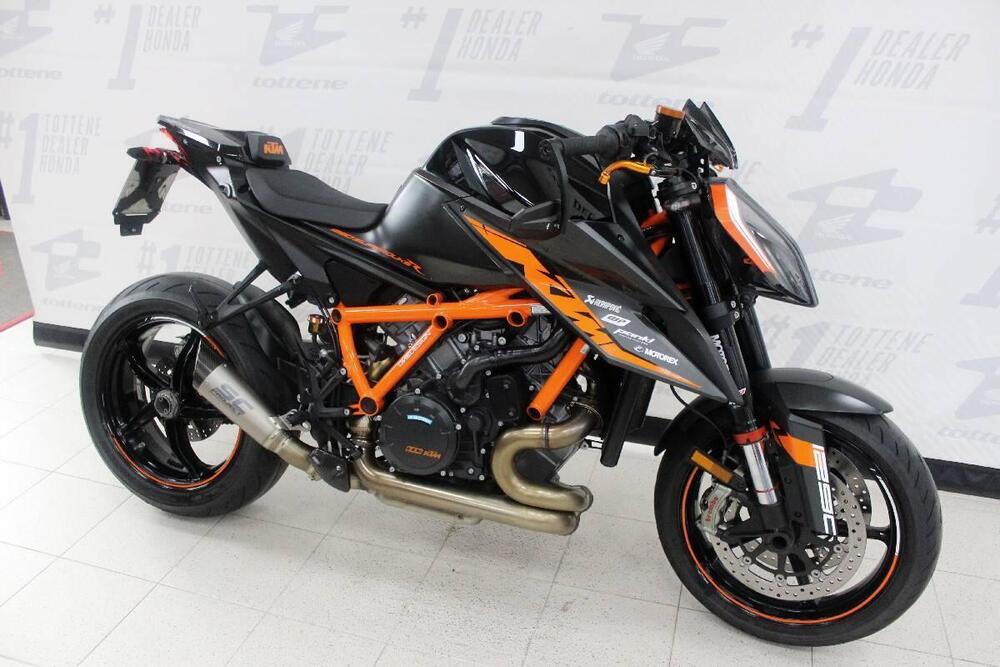 KTM 1290 Super Duke R (2021) (3)