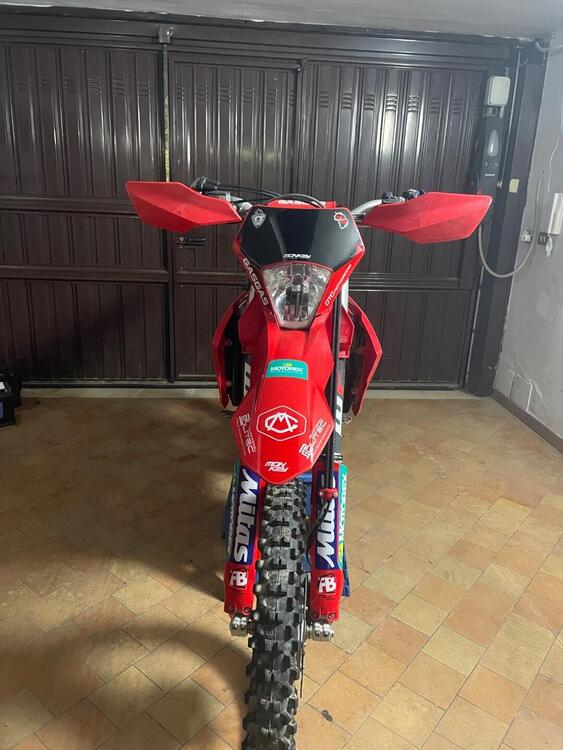GASGAS EC 250 F (2025) (2)