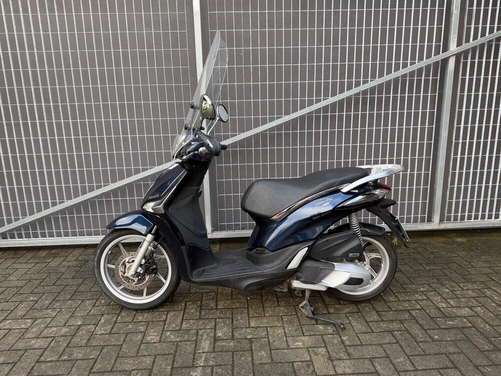 Piaggio Liberty 150 i-get ABS (2016) (2)