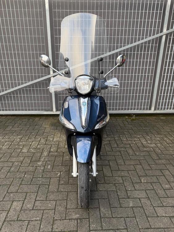 Piaggio Liberty 150 i-get ABS (2016) (4)