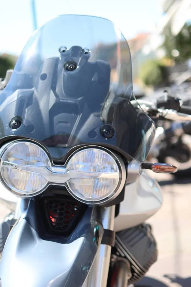 Moto Guzzi V85 TT (2024 - 26) (4)