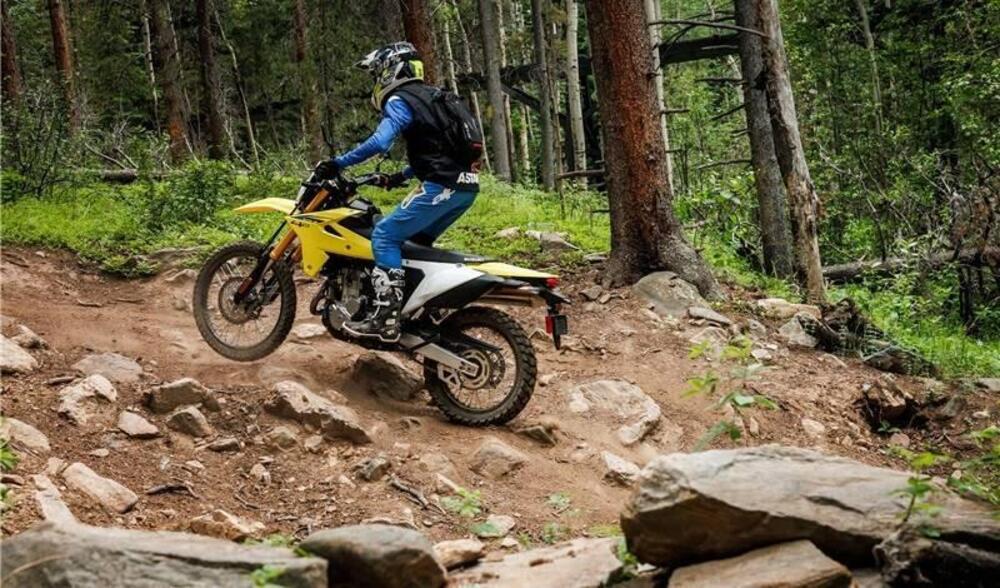 Suzuki DR-Z4S (2025)