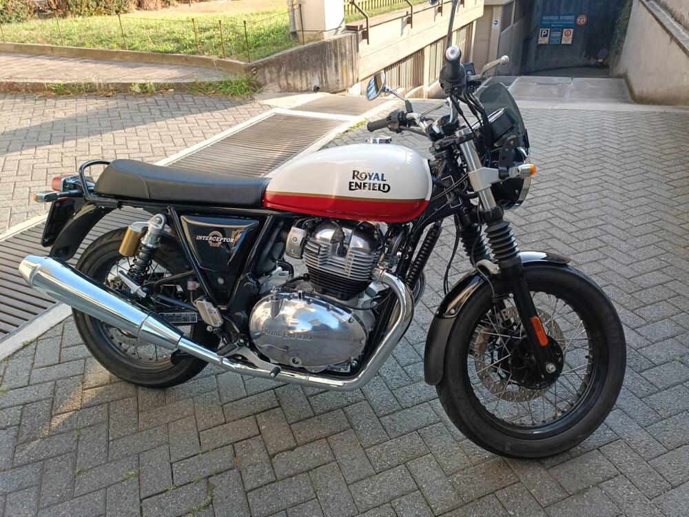 Royal Enfield Interceptor 650 (2021 - 25) (2)