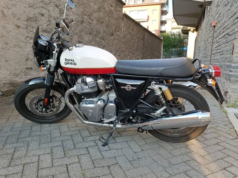 Royal Enfield Interceptor 650 (2021 - 26) (4)