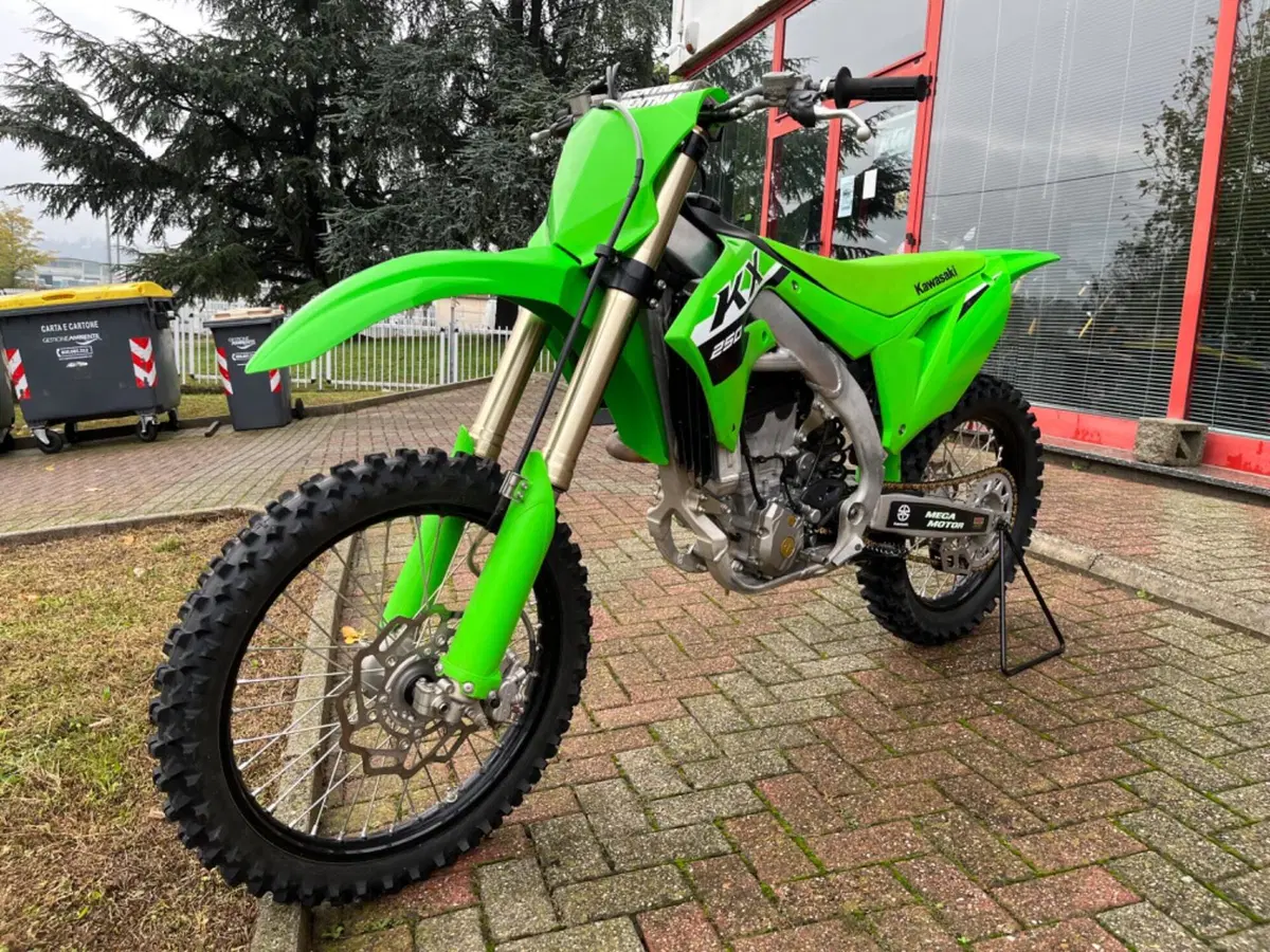 Kawasaki KX250 (2024) (7)