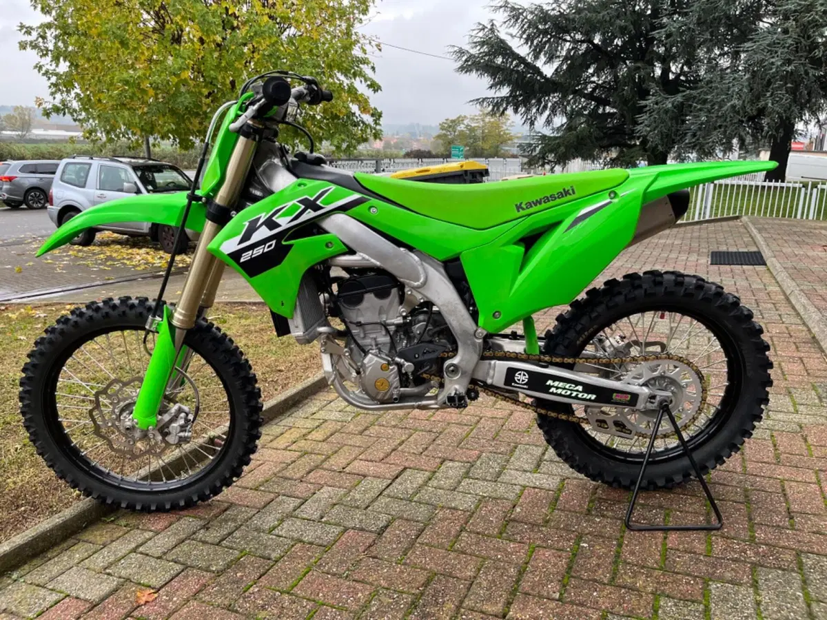 Kawasaki KX250 (2024) (9)