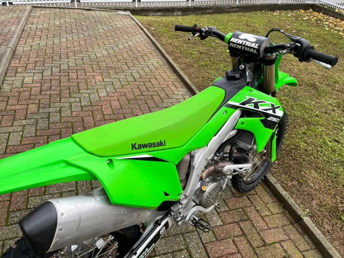 Kawasaki KX250 (2024) (14)