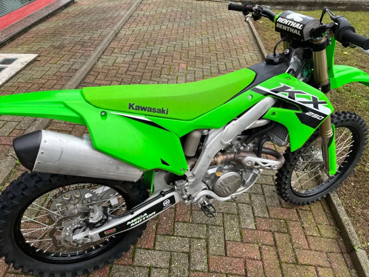 Kawasaki KX250 (2024) (15)