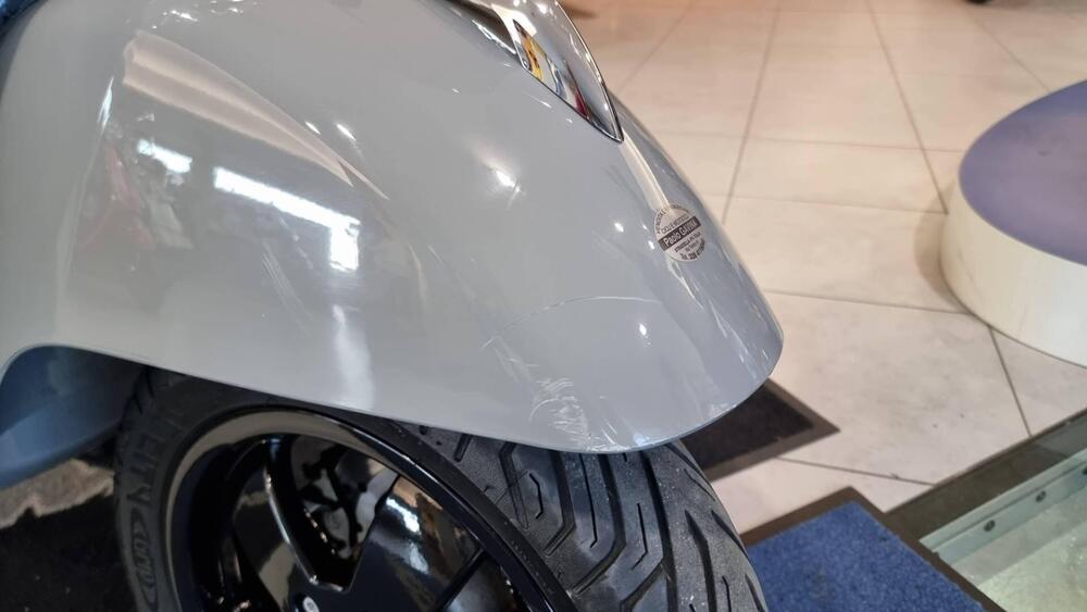 Vespa GTS 300 Supertech Hpe (2021 - 22) (5)