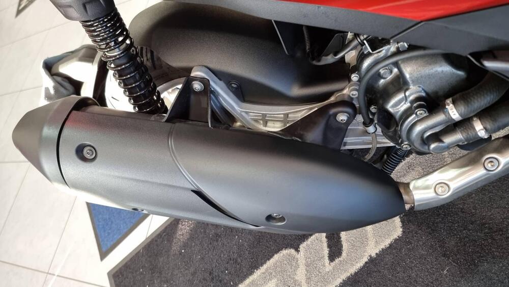 Piaggio Beverly 300 Hpe (2021) (5)