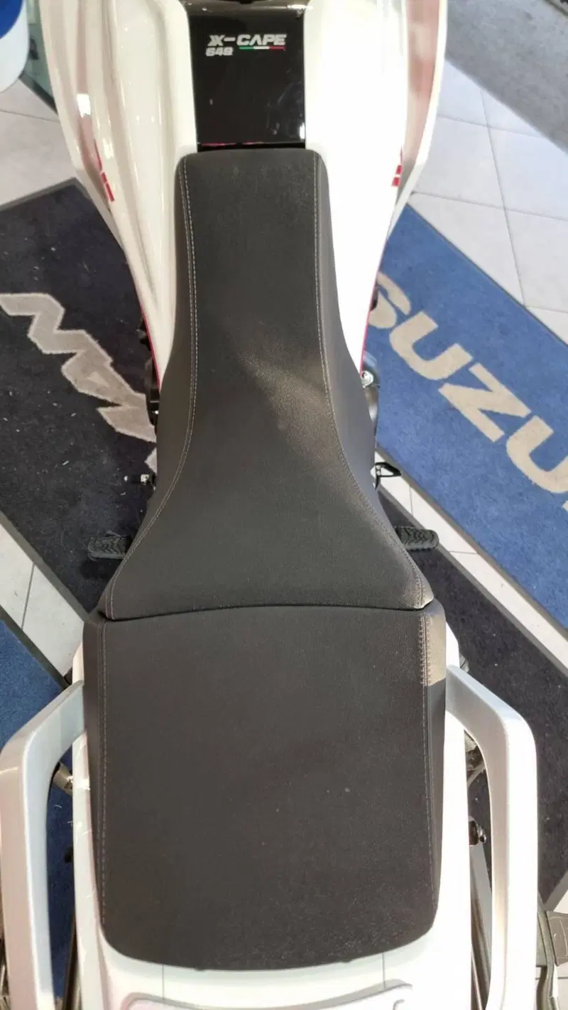 Moto Morini X-Cape 650 (2021 - 26) (15)