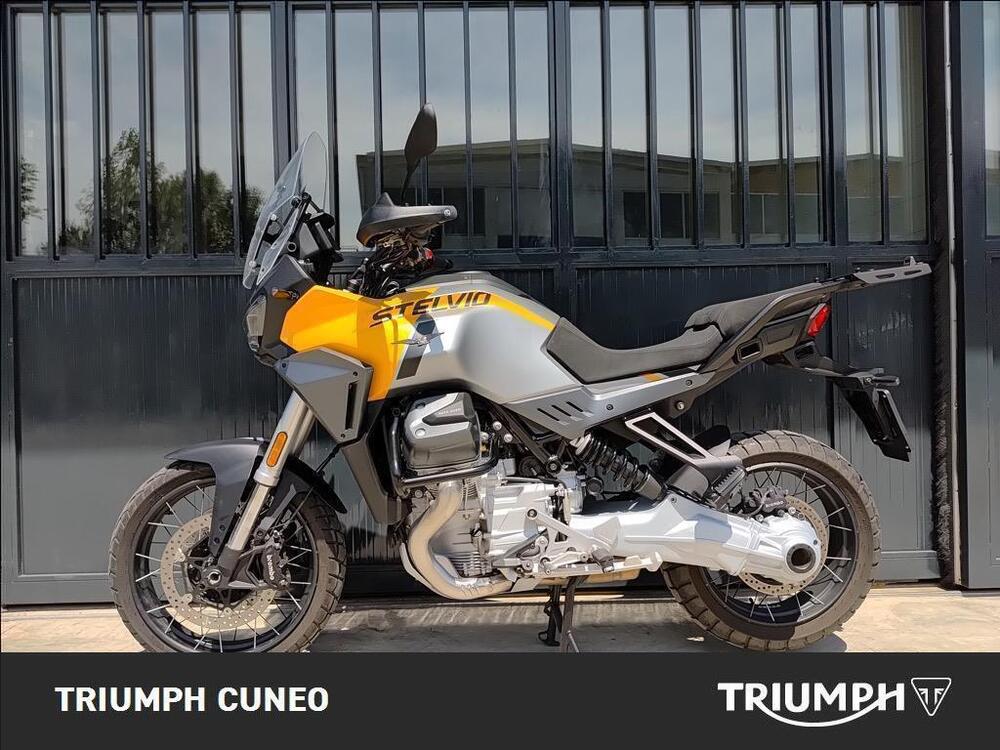 Moto Guzzi Stelvio (2024 - 25) (2)