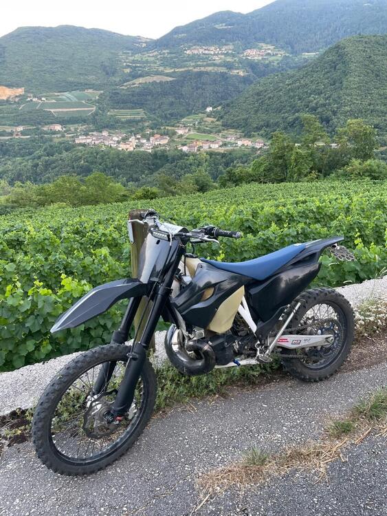Husqvarna TE 250 (2016) (2)