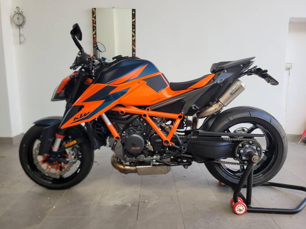 KTM 1290 Super Duke R (2021)